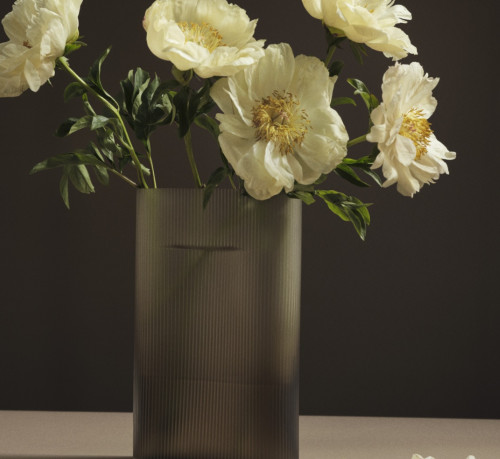 Ridge vase | taupe frosted glass 35 cm image 2
