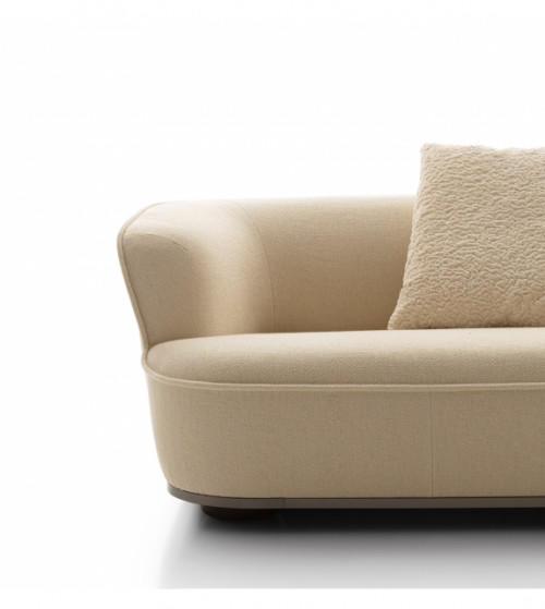 lilum sofa showmodel image 1
