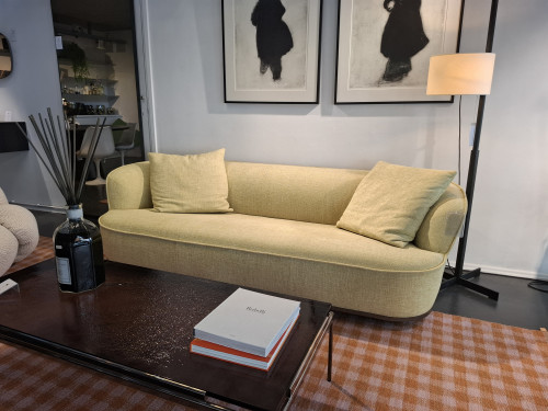 lilum sofa showmodel image 4
