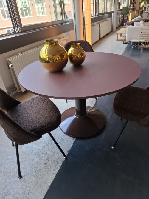 midst table showmodel image 3