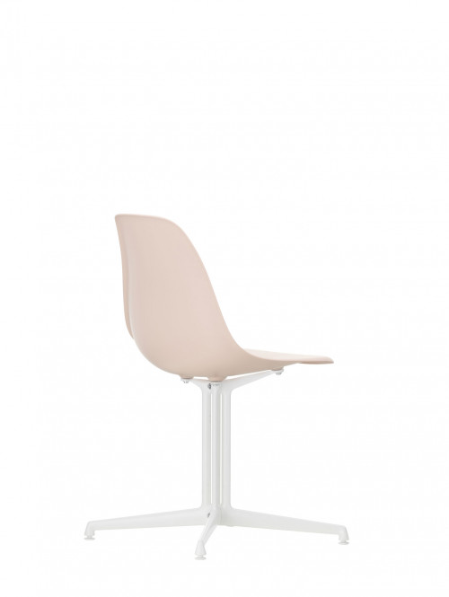 Eames Plastic chair DAL la fonda image 6