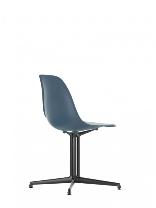 Eames Plastic chair DAL la fonda image 8