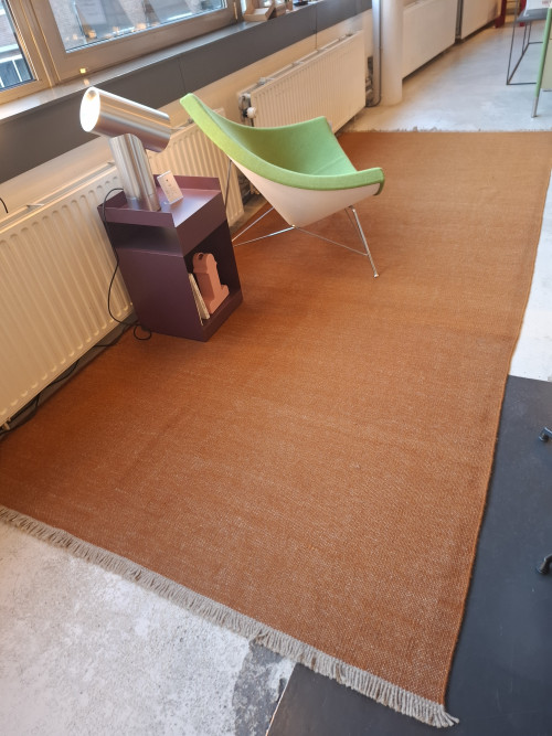 yield carpet showmodel image 1