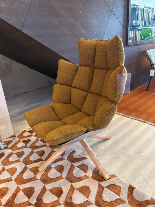 husk chair H3G showmodel image 1