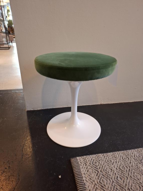 Tulip swivel stool image 2