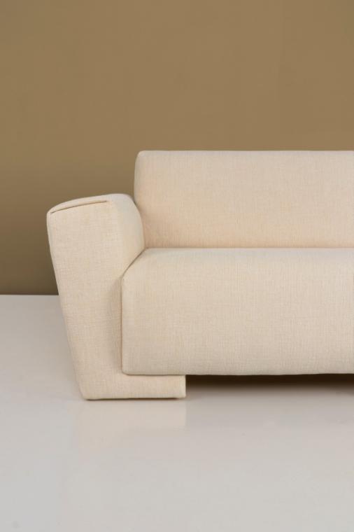 City Sofa image 3