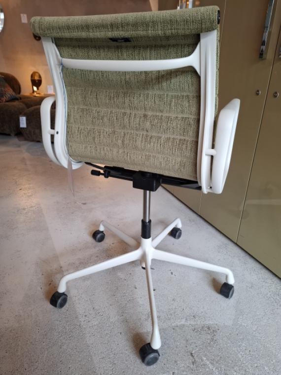 EA118 Desk chair showmodel sold only in set of 2 pieces image 4