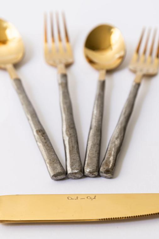 gold and silver cutlery set image 3