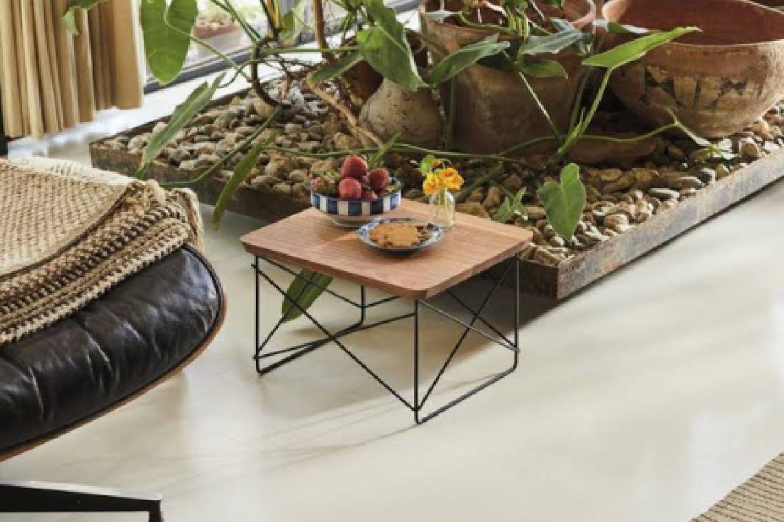 ocasional table LTR showmodel image 2